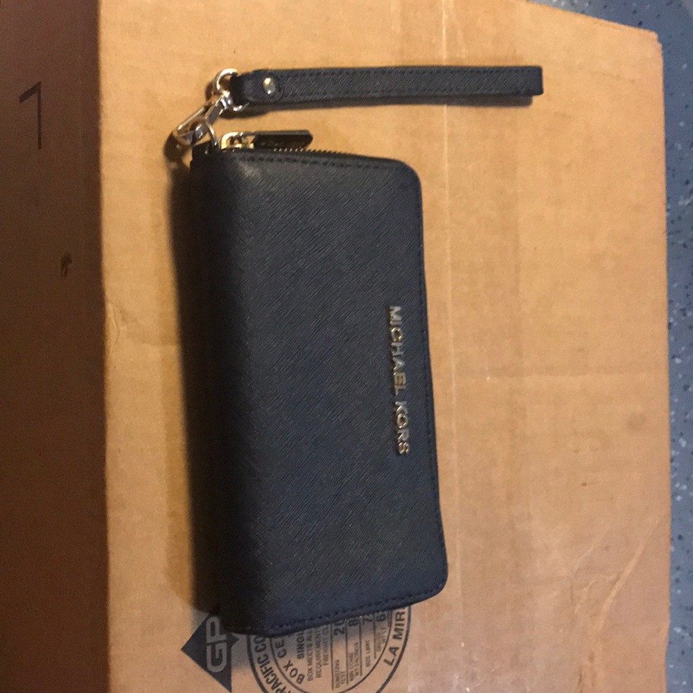 Mk wristlet dark blue